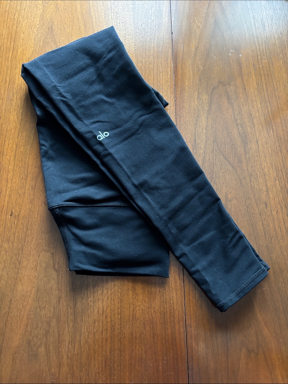 ALO Yoga Airbrush High-Waist Black Leggings